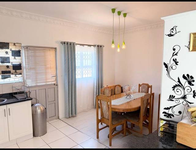 3 BEDROOM HOUSE FOR SALE IN SHALLCROSS